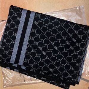 Unisex Black & Gray Fashion GG Scarf NEW